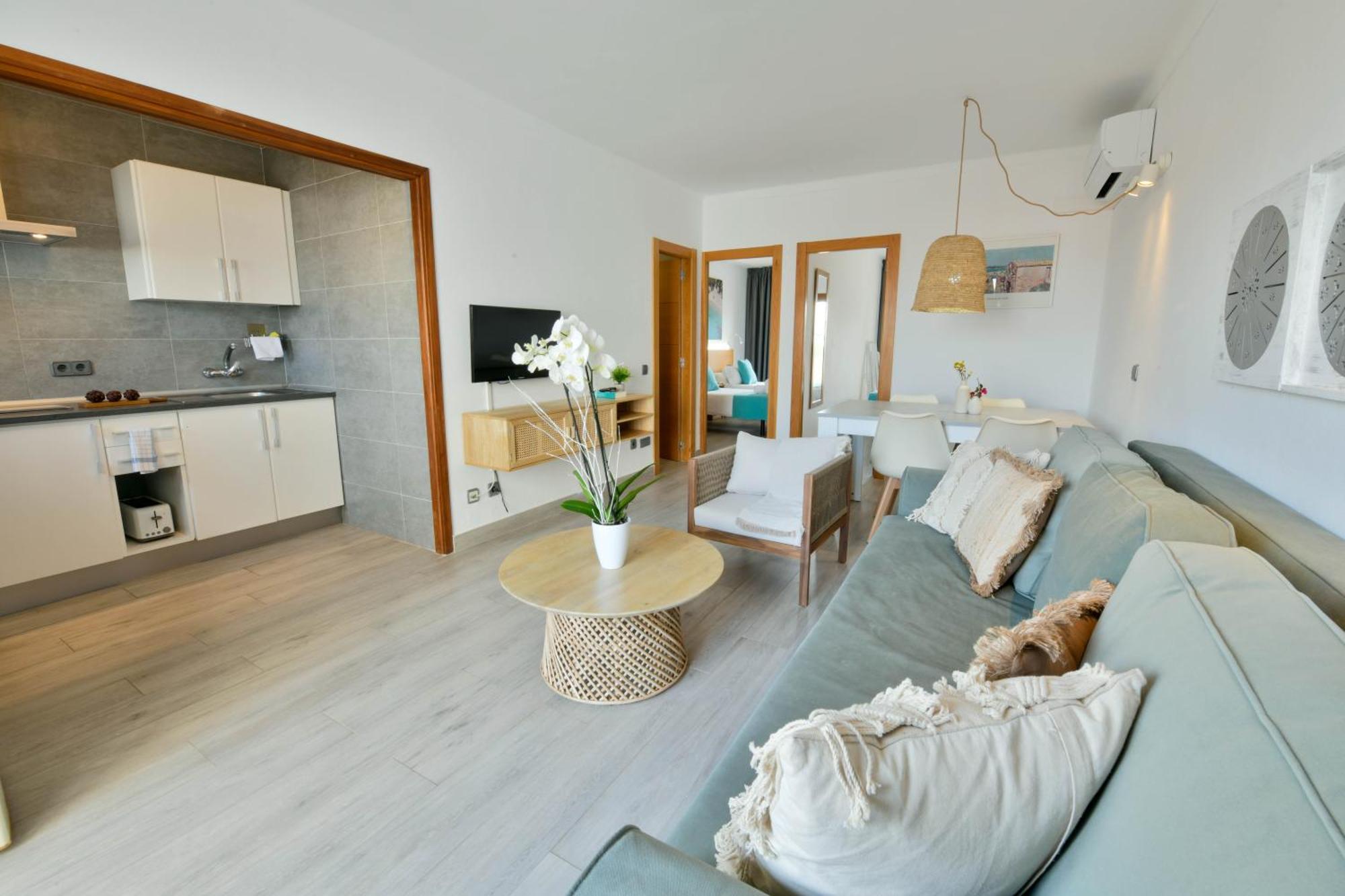 Apartamentos Estanques Colonia de Sant Jordi Extérieur photo